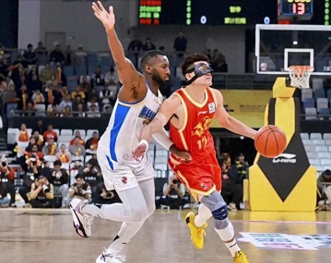 包含CBA季后赛赛程吃紧，广厦男篮赛后豪取连胜，引发热议，更衣室氛围转暖的词条